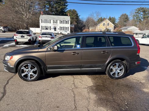 Used 2014 Volvo XC70 T6 image 2