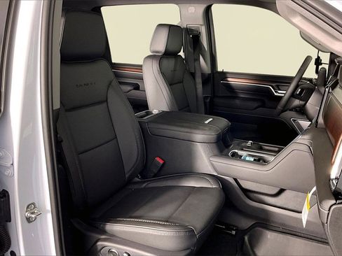 New 2026 GMC Sierra 2500 Denali w/ Denali Reserve Package image 12
