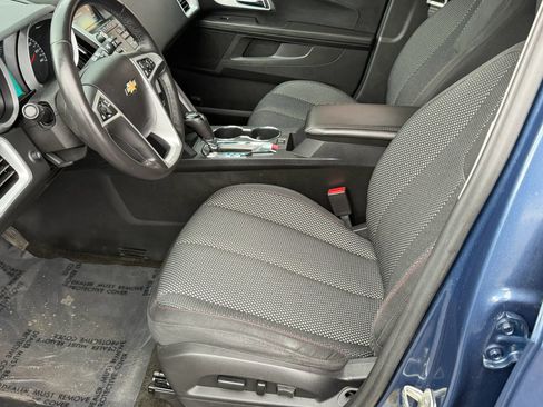 Used 2017 Chevrolet Equinox LT w/ Convenience Package AWD/4WD image 10
