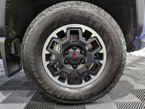 Used 2024 Toyota Tacoma TRD Off-Road AWD/4WD image 6