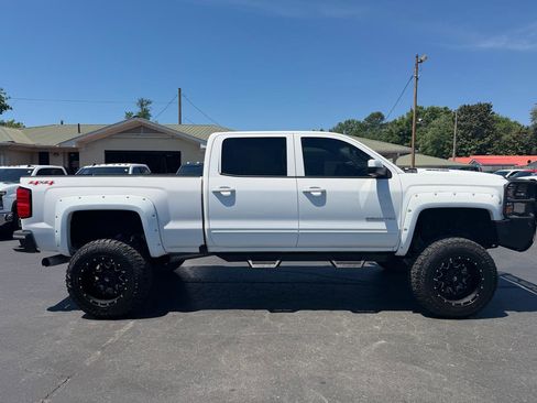 Used 2016 Chevrolet Silverado 2500 LT AWD/4WD image 4