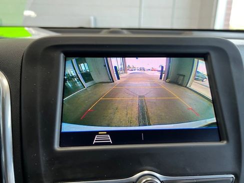 Used 2021 Chevrolet Equinox LT AWD/4WD image 25