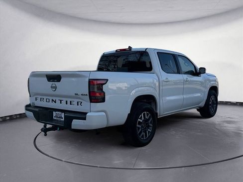 Used 2024 Nissan Frontier SL w/ Technology Package image 6