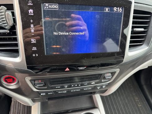 Used 2017 Honda Pilot EX image 14