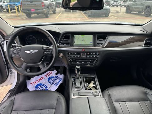 Used 2015 Hyundai Genesis 3.8 RWD image 10