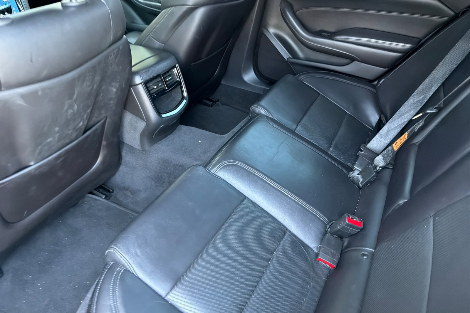 Used 2014 Cadillac CTS Luxury RWD image 16
