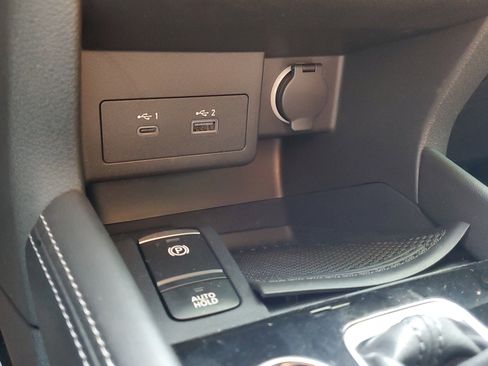 Certified 2024 Nissan Kicks SR image 27