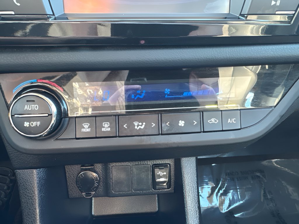 Used 2015 Toyota Corolla S FWD image 19