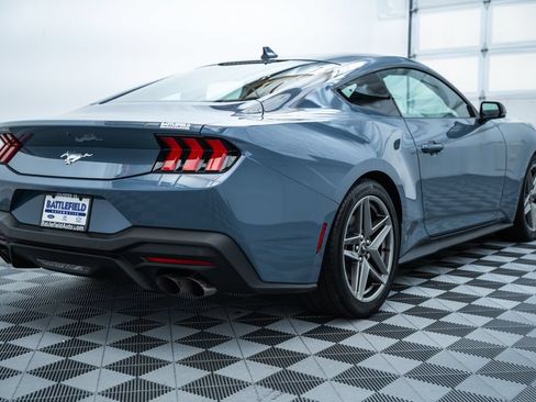 Used 2026 Ford Mustang Premium RWD image 7