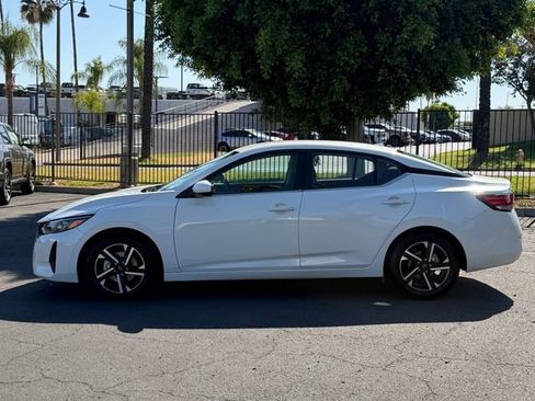 Used 2024 Nissan Sentra SV FWD image 5