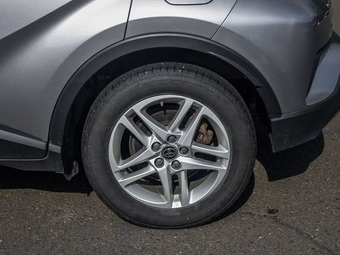 Used 2020 Toyota C-HR LE FWD image 10
