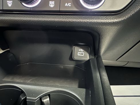 Used 2023 Honda HR-V LX image 13
