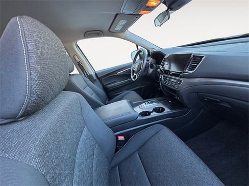 Certified 2025 Honda Ridgeline Sport image 14