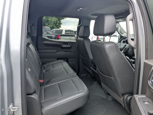 Used 2024 Chevrolet Silverado 1500 LT Trail Boss w/ LT Trail Boss Premium Package AWD/4WD image 31