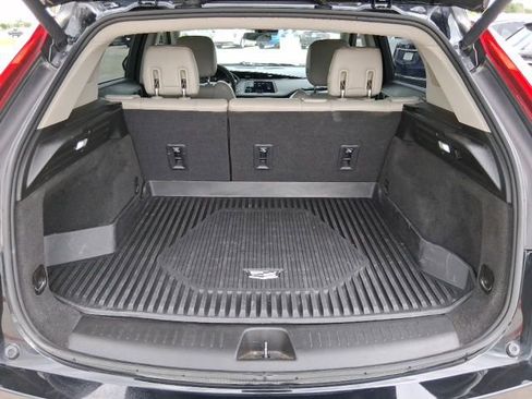 Used 2023 Cadillac XT4 Luxury image 6