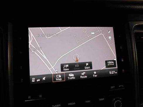 Used 2018 Porsche Macan AWD/4WD image 31