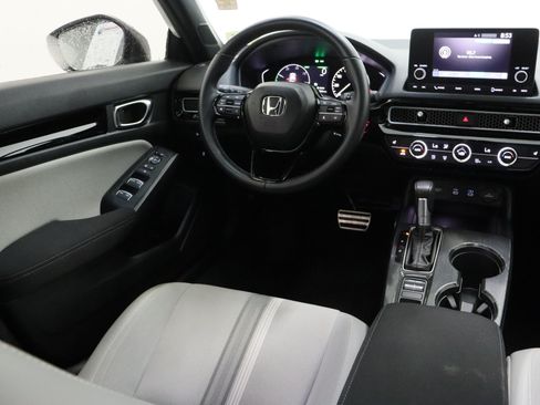 Used 2025 Honda Civic Sport image 30