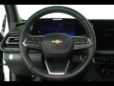 Used 2025 Chevrolet Traverse LT AWD/4WD image 50