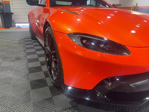 Used 2023 Aston Martin V8 Vantage Roadster RWD image 25