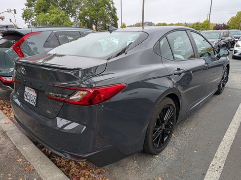 Used 2026 Toyota Camry SE w/ Convenience Package FWD image 2