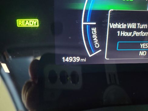 Certified 2025 Toyota Camry SE FWD image 16
