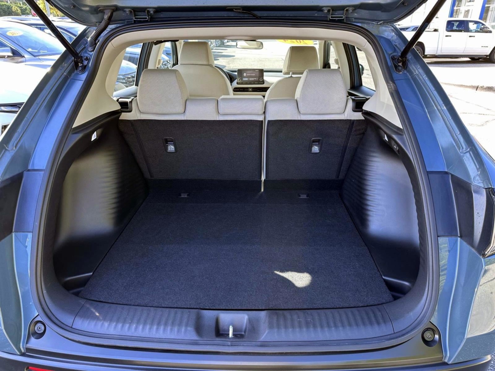 Used 2024 Honda HR-V LX image 7