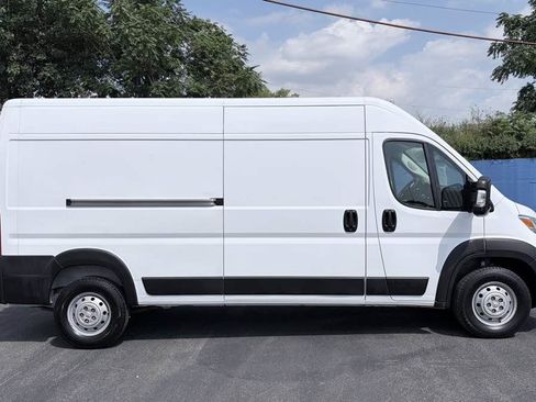 Used 2023 RAM ProMaster 2500 FWD image 7