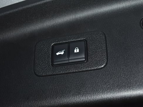 Used 2024 Nissan Armada SL w/ Captain's Chairs Package AWD/4WD image 35