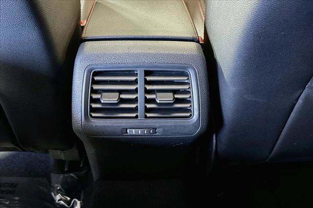 Used 2017 Volkswagen Golf 4-Door FWD image 24