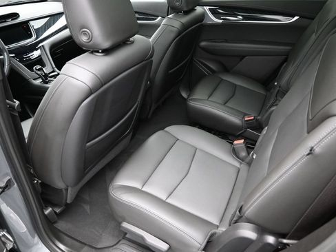 Certified 2024 Cadillac XT6 Premium Luxury w/ LPO, Floor Liner Package AWD/4WD image 21