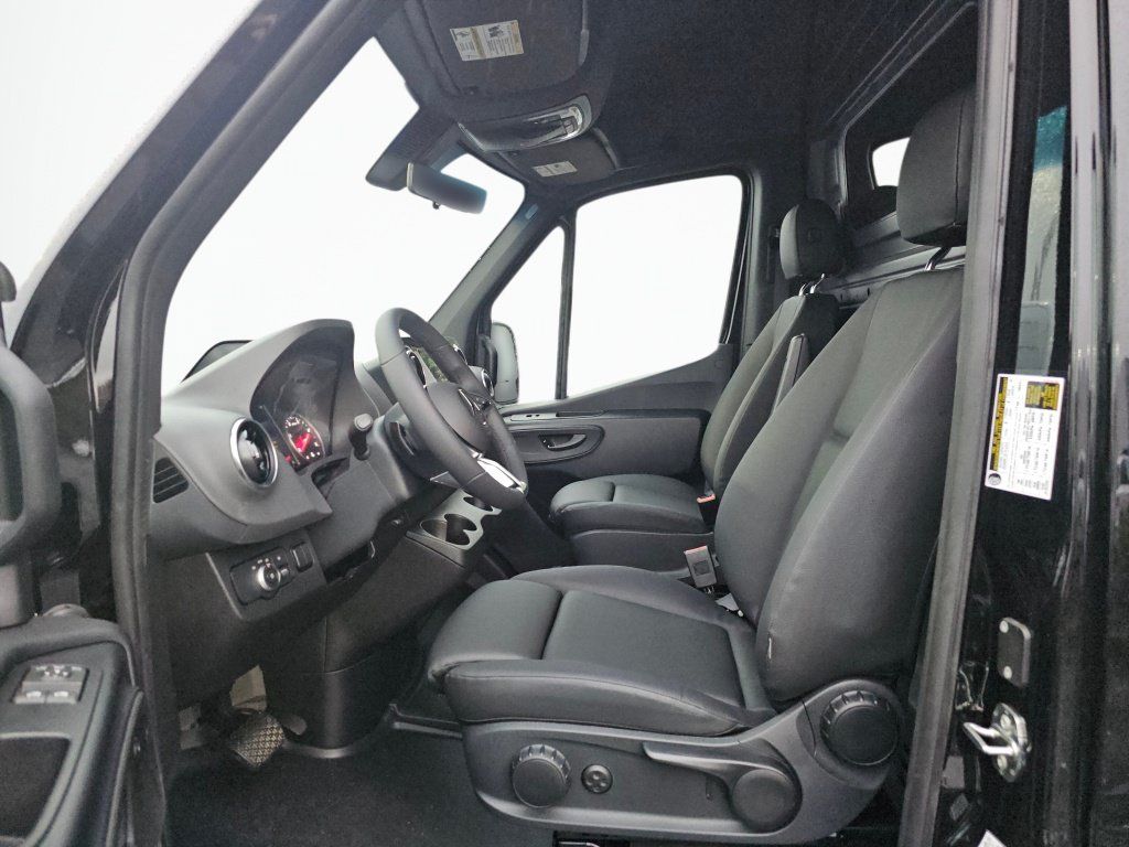 New 2025 Mercedes-Benz Sprinter 2500 image 19