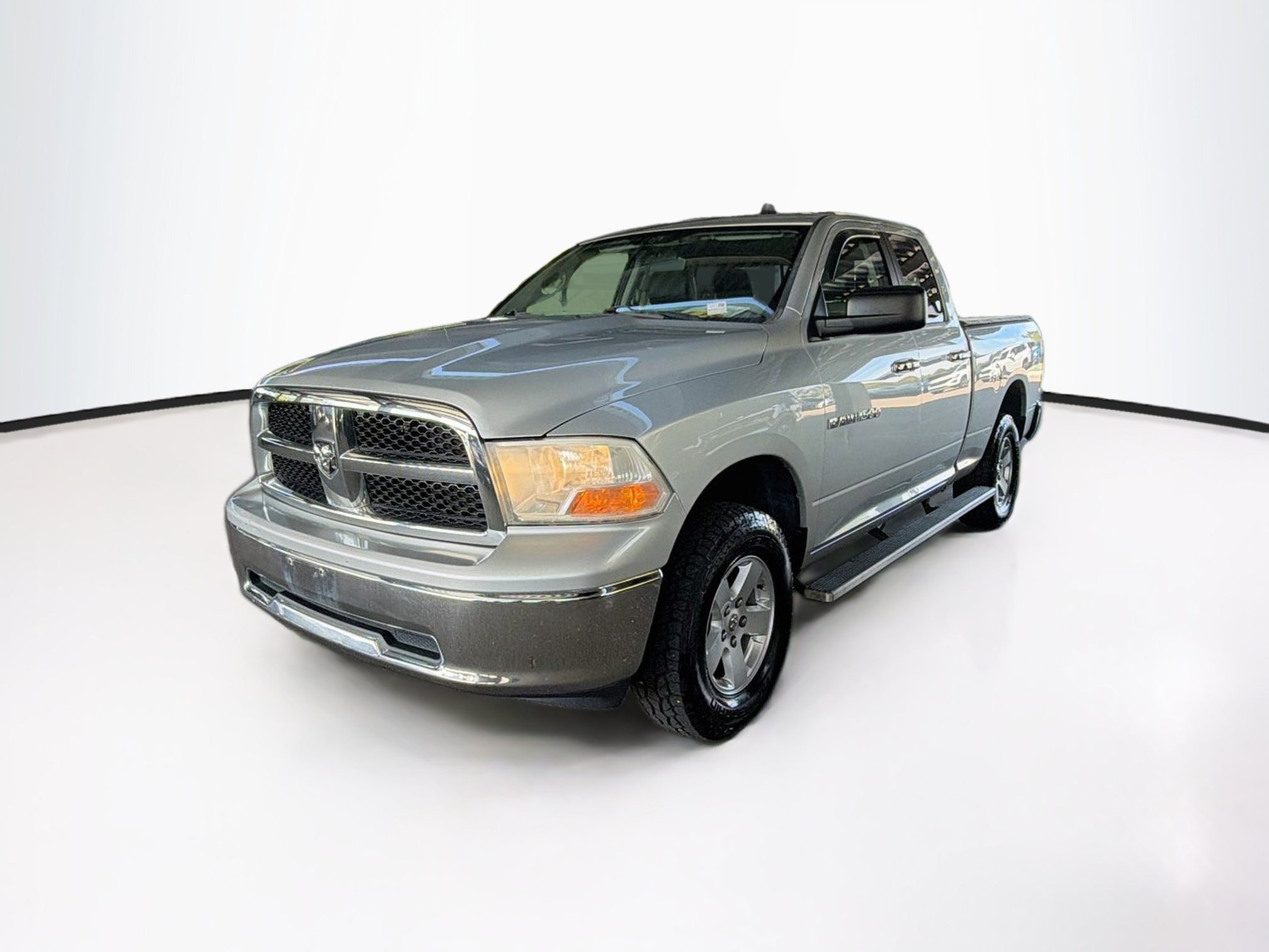 Used 2012 RAM 1500 Classic SLT AWD/4WD image 3