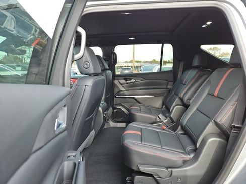 New 2026 Chevrolet Traverse RS image 17