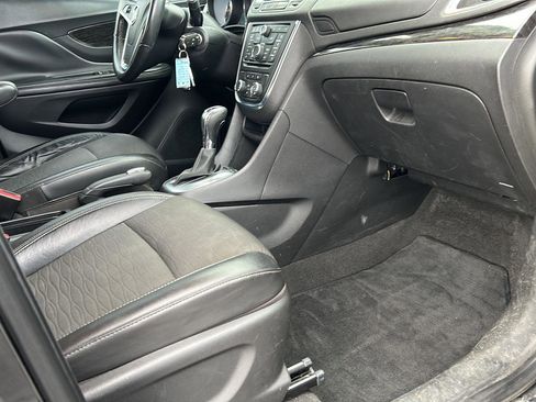 Used 2016 Buick Encore SUV image 17