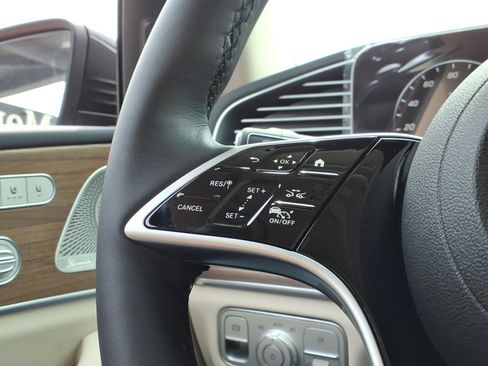 New 2026 Mercedes-Benz GLS 450 4MATIC image 21
