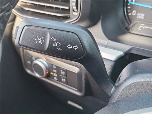Used 2022 Ford Explorer XLT RWD image 16