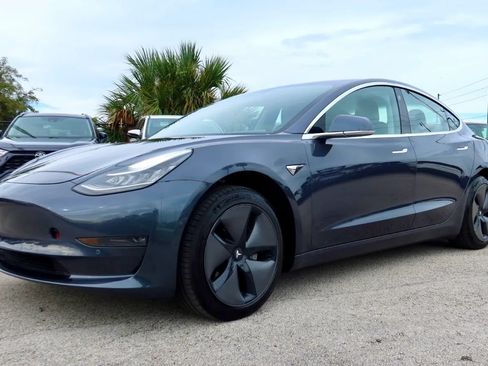 Used 2018 Tesla Model 3 Long Range RWD image 5