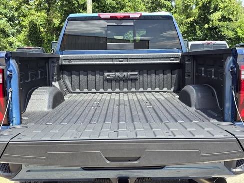 New 2026 GMC Sierra 2500 Denali w/ Denali Reserve Package AWD/4WD image 9