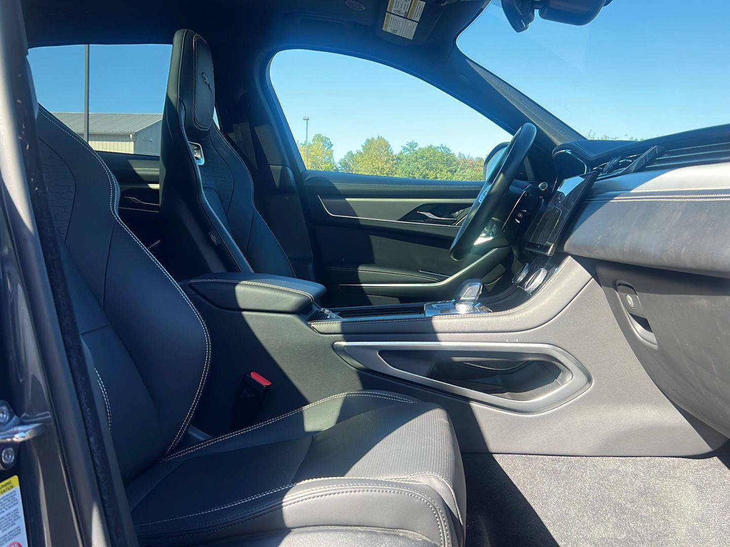 Certified 2026 Jaguar F-PACE R-Dynamic S AWD/4WD image 25