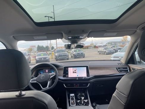 New 2026 Volkswagen Atlas SE image 7