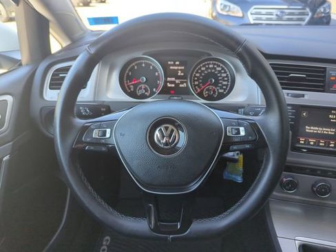 Used 2016 Volkswagen Golf S FWD image 20