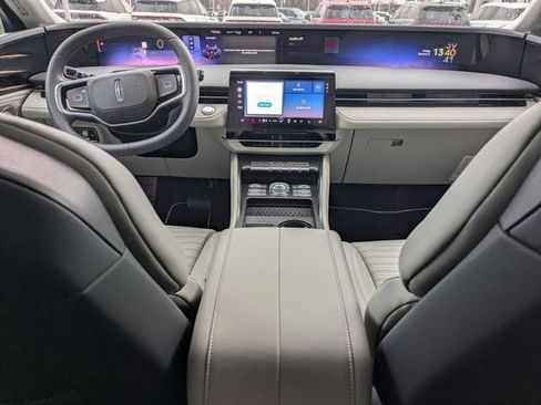 New 2026 Lincoln Nautilus Reserve image 12