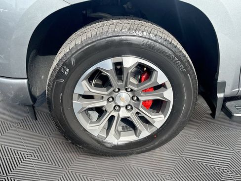 Used 2024 Chevrolet Silverado 1500 High Country RWD image 35