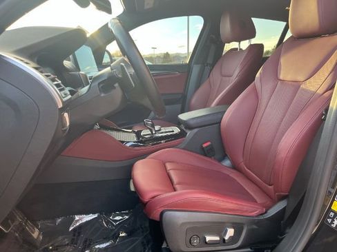 Used 2023 BMW X4 xDrive30i w/ M Sport Package image 11