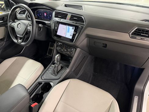 Used 2019 Volkswagen Tiguan SEL Premium R-Line FWD image 45
