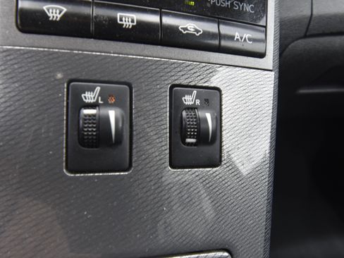 Used 2013 Toyota Venza XLE FWD image 12