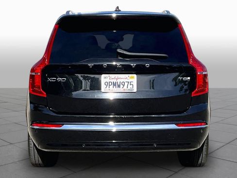 Used 2025 Volvo XC90 T8 Core w/ Climate Package image 4