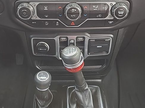 Used 2018 Jeep Wrangler Unlimited Sport S image 7