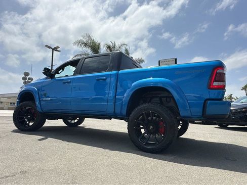 Used 2022 RAM 1500 Laramie AWD/4WD image 3
