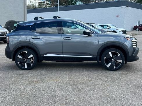 New 2026 Nissan Kicks SR w/ Cold Weather Package AWD/4WD image 45